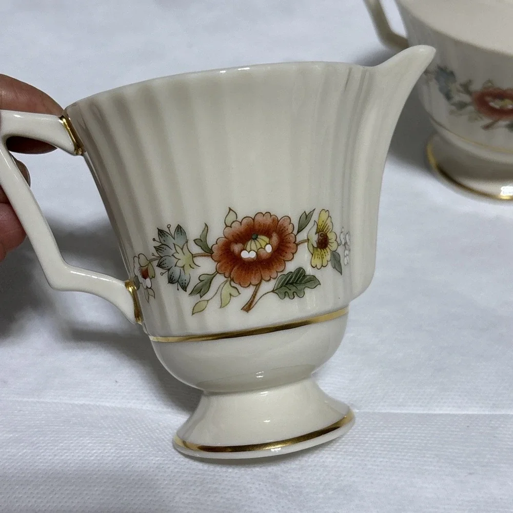 Lenox small chip